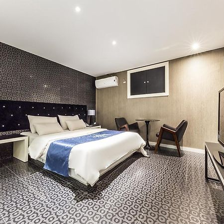 Cheonho Hotel The Blue Сеул Екстер'єр фото
