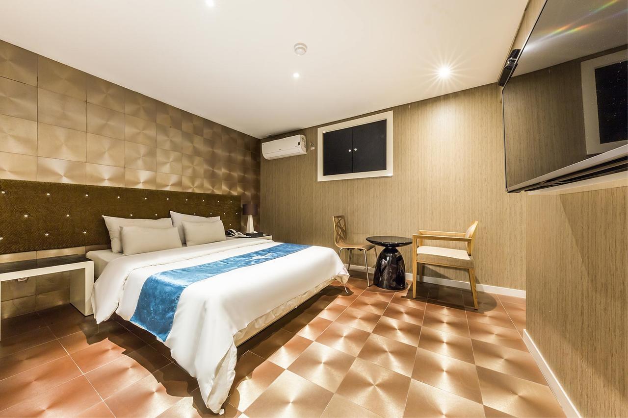 Cheonho Hotel The Blue Сеул Екстер'єр фото