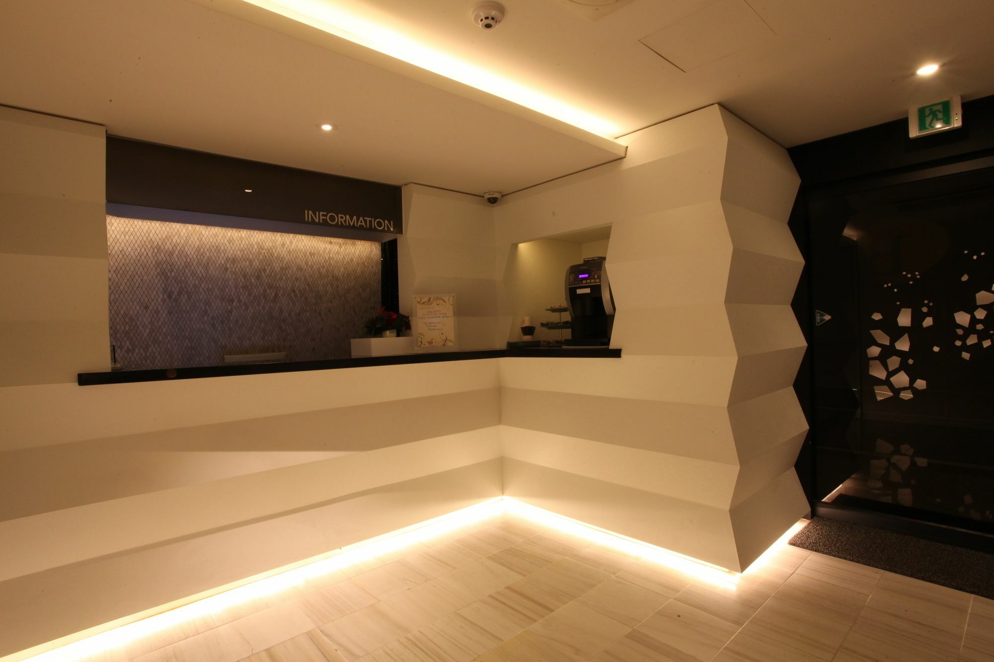 Cheonho Hotel The Blue Сеул Екстер'єр фото