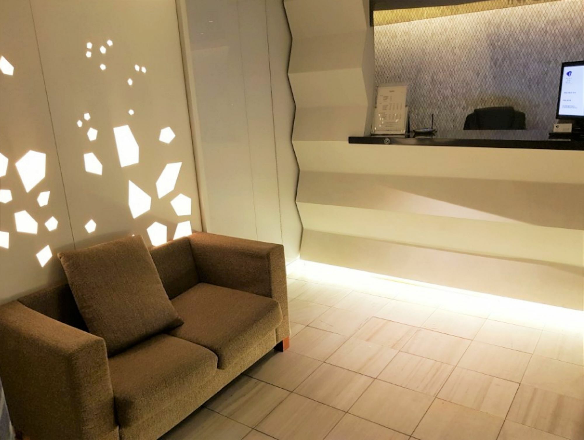 Cheonho Hotel The Blue Сеул Екстер'єр фото